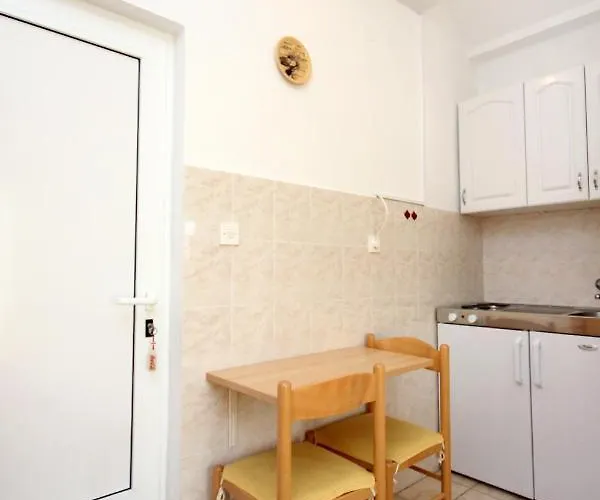 Апартаменты With A Parking Space Sali, Dugi Otok - 908 *